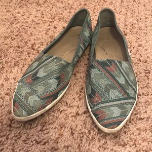 Sanuk Slip Ons
